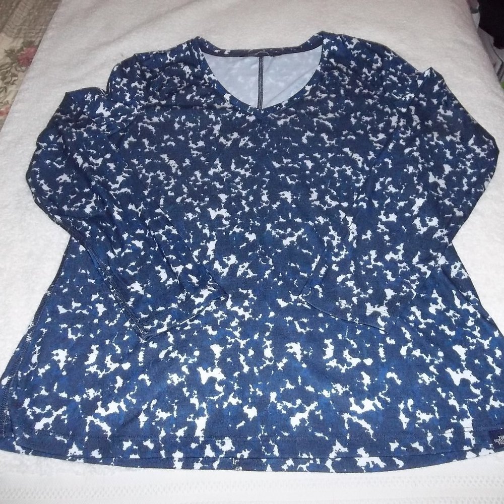 The North Face 3/4 length sleeve top